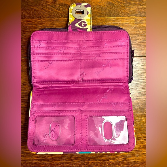 Vera Bradley wallet with turn clasp - Picture 2 of 7